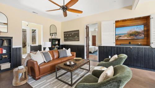 The White Owl by Juniper Holiday + Home - Foto 3