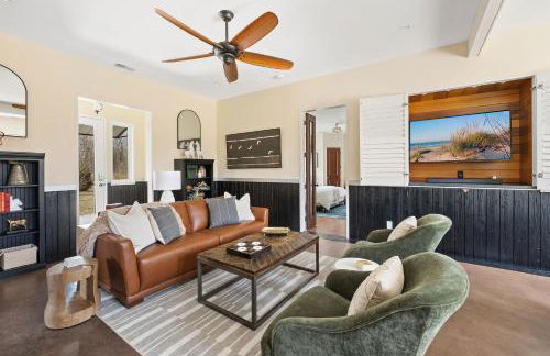 The White Owl by Juniper Holiday + Home - Foto 3