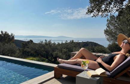 Petres Luxury Villas with heated private pool - Foto 2