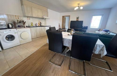 Günstige und komfortable Wohnung in Regenstauf - Foto 3