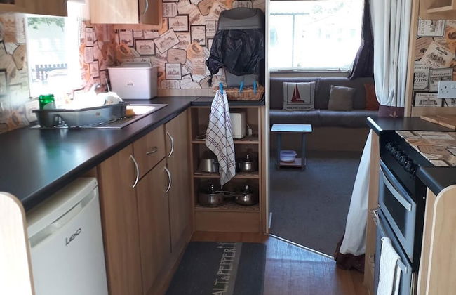 Caravan on Combe Haven - Sleeps 8 & Pet Friendly - Foto 1