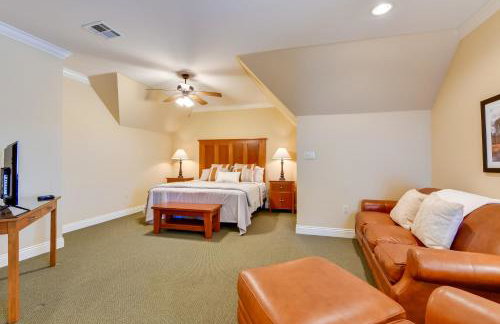 Springfield Studio Rental w/ Golf Course View! - Foto 6