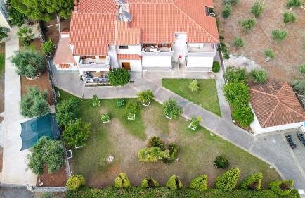 KRISSAIA SEASIDE SUITES - Photo 7