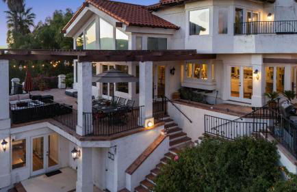 Private Estate w Pool Hot Tub Fire Pit Near Encinitas The Ranch by AvantStay - Foto 59