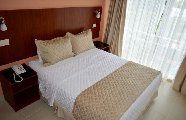 Apart Hotel Premium Suites Santa Cruz - Photo 11