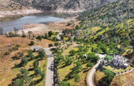 Serene Millerton Lake Villa w/ Panoramic Lake View - Foto 13