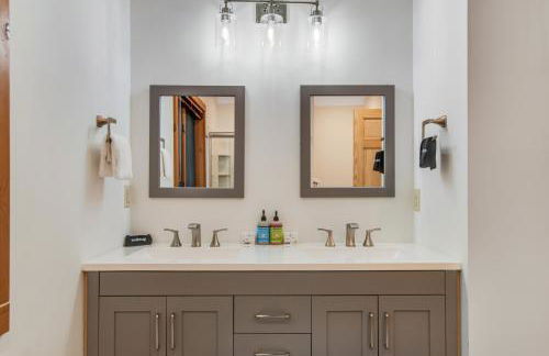 Bear Pause Retreat & The Stone House - Photo 17