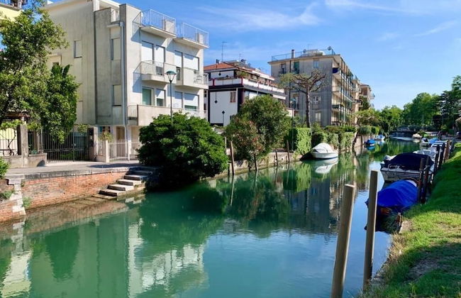 Villa Venice Movie - Photo 52