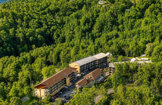 Laurel Point Resort - Photo 35