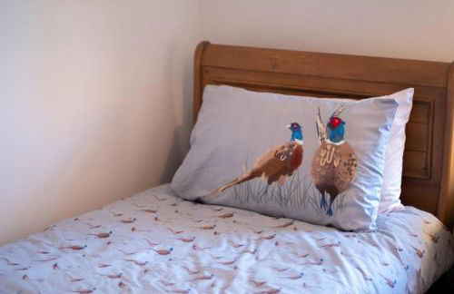 Country Crabtree Bungalow with large wild garden - Photo 41