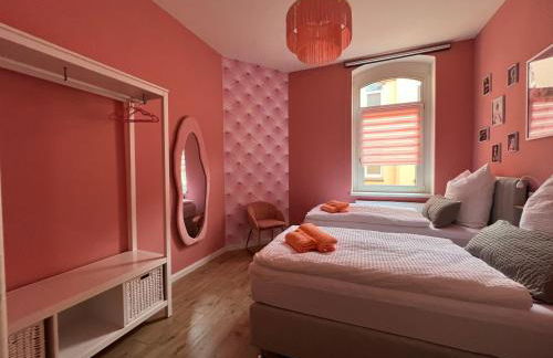 Stilvolle XXL-Ferienwohnung für 9 Gäste-148qm,4 Schlafzimmer,2 Parkplätze - Foto 24