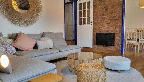 Charmingly Renovated Village House in Sintra, Penedo - Photo 2