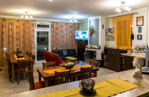 Anestis Studios - Photo 28