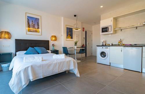 Edificio Santiago by Plaza Mayor Apartamentos - Photo 44