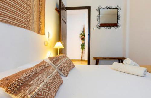 8 to 10 Sleeps Private Pool Villa & BBQ Near Barcelona - Foto 7