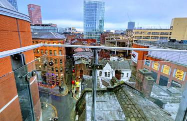 City Centre 2 bed apartment with a balcony - Foto 9