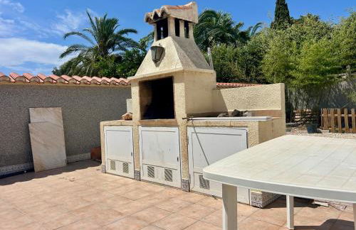 Villa with Pool, Chill-Out & BBQ - Foto 45