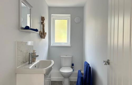 Private Garden Retreat 2BR Modern Comfort - Foto 9