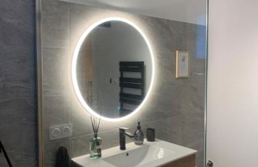 Studio calme avec Parking accès rapide Eurexpo Le Chasseland - Foto 13