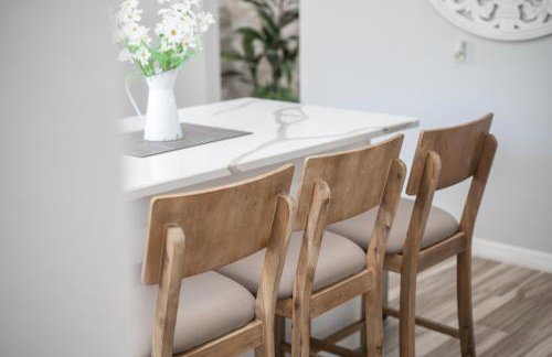 Wood Circle House - Dog Friendly with Fenced in Backyard - Foto 51