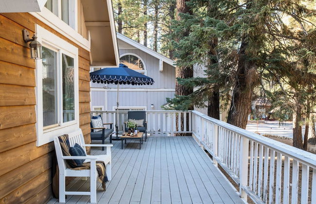 Hartwood by Avantstay Cozy Big Bear Abode w/ Spacious Deck & Stone Fireplace - Foto 32