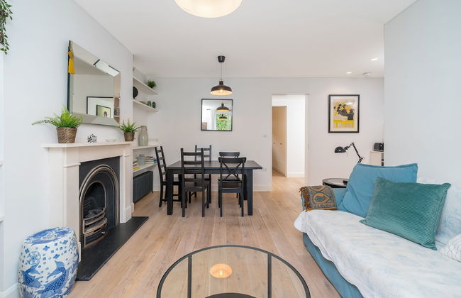 JOIVY Stylish 2-Bed Flat W/ Private Garden In Notting Hill, - Foto 13