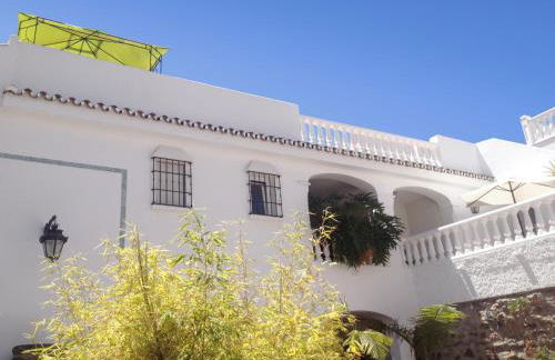 Bonito alojamiento en Malaga con piscina para teletrabajo - Foto 2