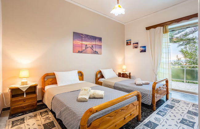 Seaside Family Haven - Avia's Spacious Getaway - Foto 6