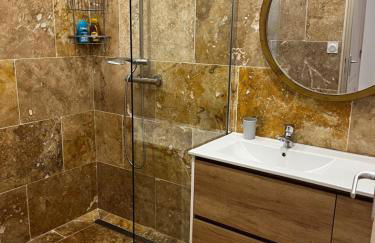 Magnifique maisonnette Dépendance avec Piscine - Foto 13