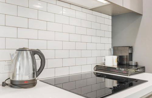 Designer Studio Downtown Miami with Rooftop Pool and Gym - Foto 13