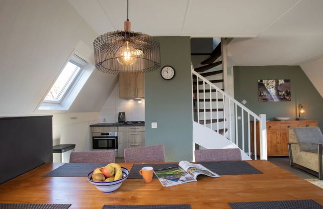 Carefully Furnished House with Bath near Mookerplas - Photo 15