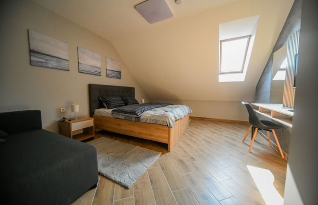 Manoir Apartments - Photo 13