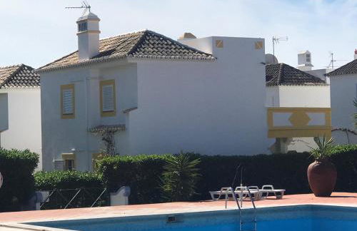 Villa c/ piscina próxima da praia - Photo 4