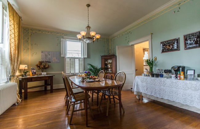 Garden Oasis Near Downtown - Photo 16