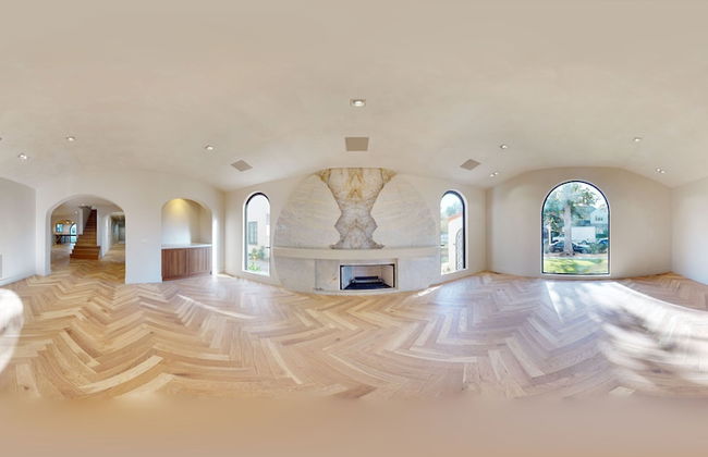 Bella Villa - Photo 2