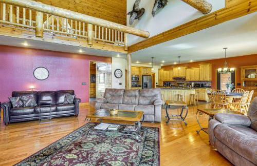 Game Room, Deck and Yard Lake of the Ozarks Retreat - Foto 6