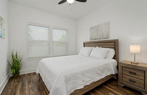 The Oasis - Modern 3BR Near Downtown - Med Center - Stadiums - Foto 27