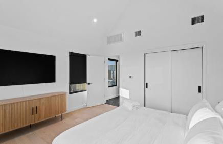 New 6 BR, 4.5B, Pool, Hot Tub, Cold Plunges, Outdoor Sauna, Bar, 9 TVs - Foto 28