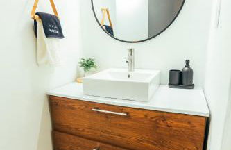 Cozy Family-Friendly home w/ fenced-in backyard - Foto 43