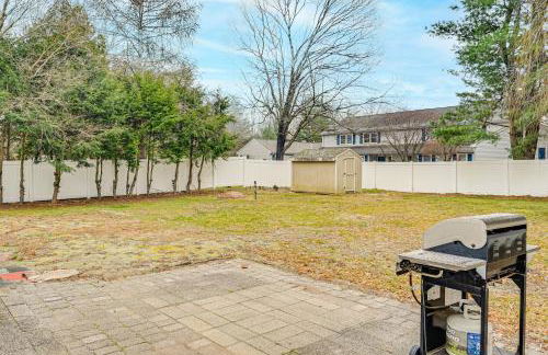 1 Mi to Connecticut River Home with Large Backyard - Foto 3