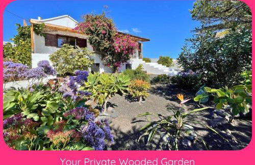 Full Relaxation - Private Villa - Sea View - Stunning Garden - 2 Terraces - 2 Bedrooms - Wifi - Parking - Washing Machine - Foto 7