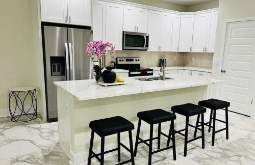 Spacious Modern 5-Bedroom House, Close to Downtown Tampa - Foto 20