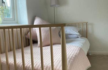 1750's cottage with open fire and beams - Foto 38