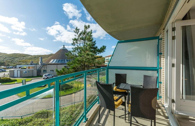 An Apartment That is Attractively Furnished - Foto 73