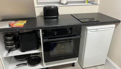 Quiet studio flat near University & QMC, King size bed - Foto 4