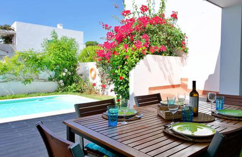 Casa da Prainha - private pool, next to the beach - Foto 2