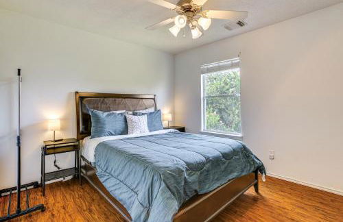 Fish and Hike Pet-Friendly Humble Home with Yard - Foto 19