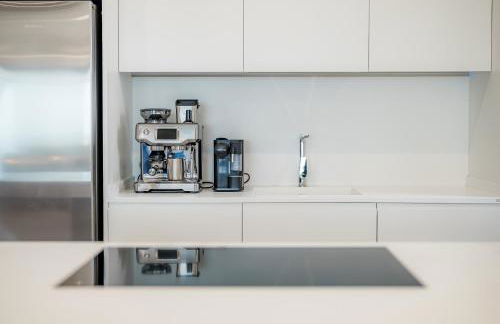 Villa Vida - Luxury Panorama Seaview Penthouse in Organic-Boho Design with Pool, Gym, Spa - Photo 13