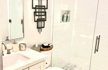 Beautiful nature lakeside 6 Rooms 8 Beds sleeps 16 - Foto 49