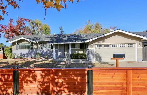 San Jose 4BR Sweet Home Prime Location - 2 Master BR - Photo 18
